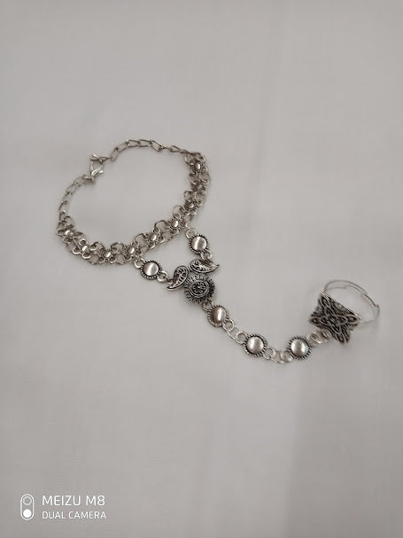 Hand Cuff Prateada