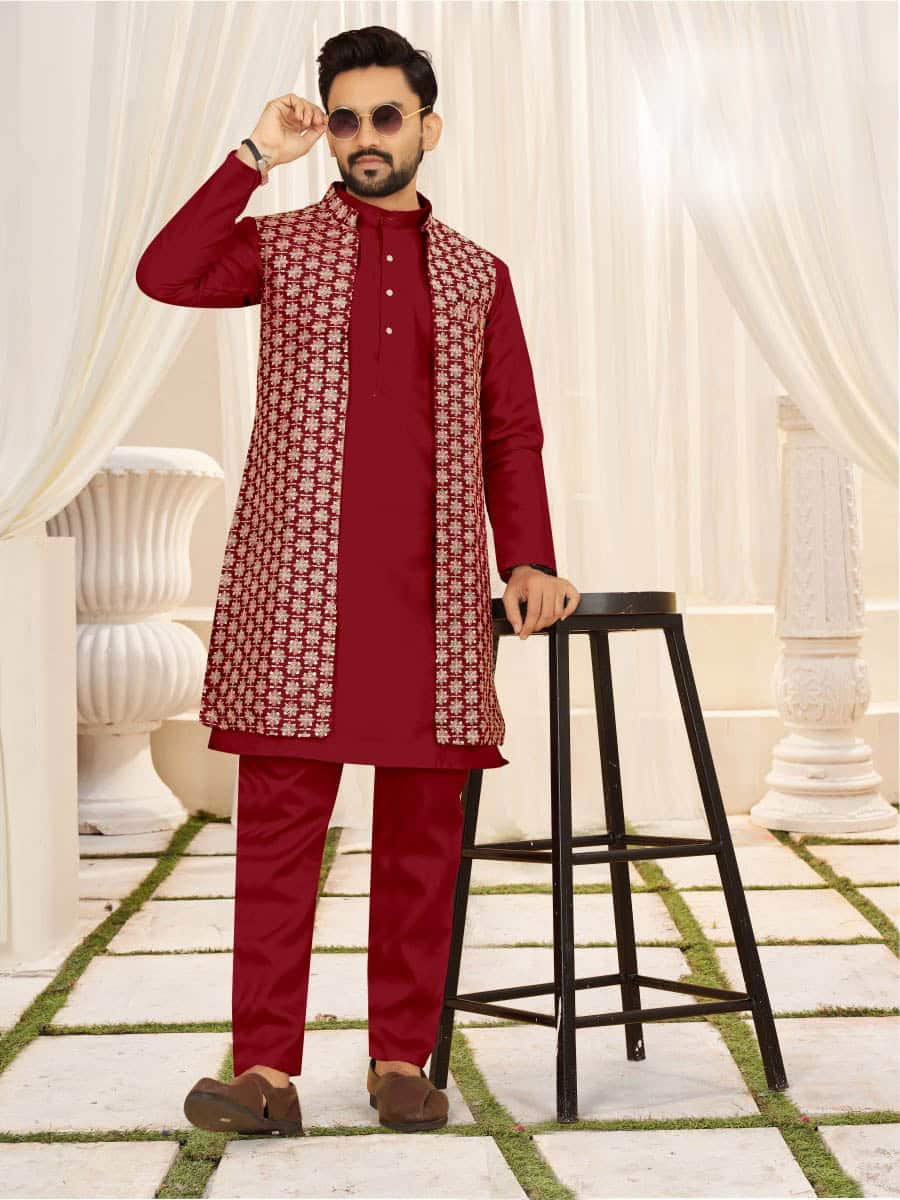 Sherwani Homem