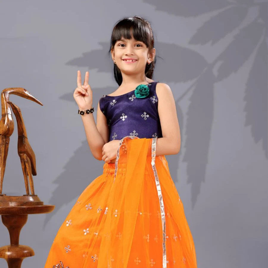 Lehenga choli criança